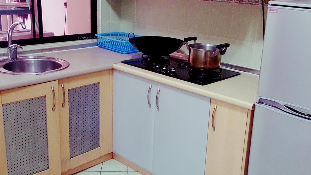 Marina Court Kk City Homestay Kota Kinabalu Ngoại thất bức ảnh